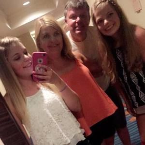 Meet your Posher, Marijake